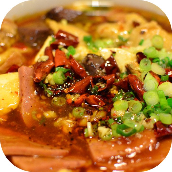 Nấm đông cô và các loại nấm đã được sơ chế sạch sẽ cho món đậu hũ Tứ Xuyên