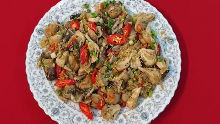 nấm rơm xào sả ớt