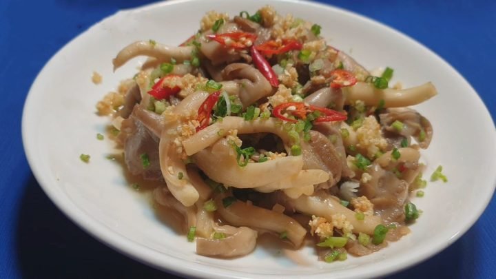 Nấm sò trắng xào trứng vàng ươm, món ăn hấp dẫn