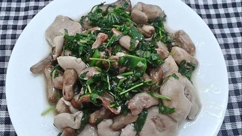 Nấm tràm xào lá lốt hương vị độc đáo