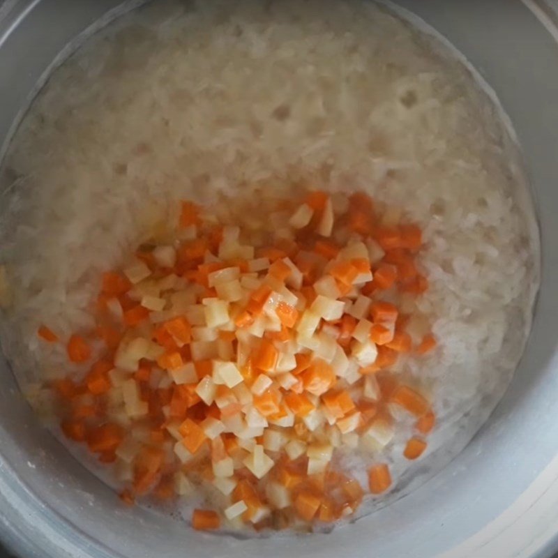 Nấu cháo gạo trong nồi cơm điện