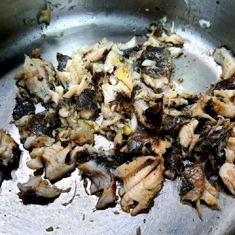 Nấu nước dùng cá rô