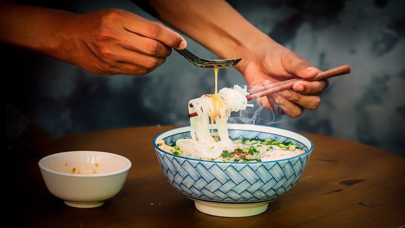 Ngoài việc ăn bún khoa học, cần có lối sống lành mạnh