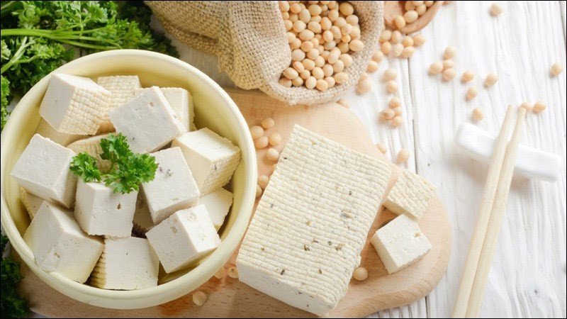 Người cần cân nhắc khi tiêu thụ tàu hủ để đảm bảo sức khỏe