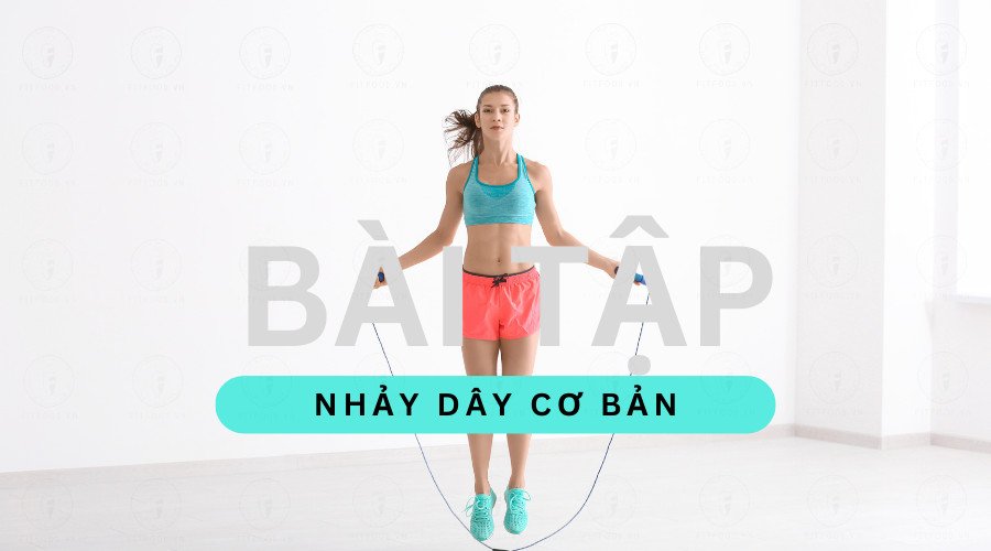 Người đang thực hiện động tác nhảy dây cơ bản