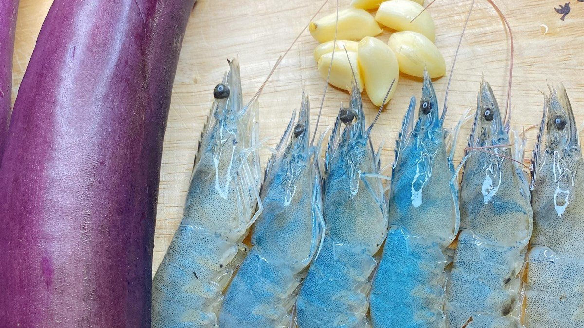 Nguyên liệu cà tím xào tôm thịt tươi ngon