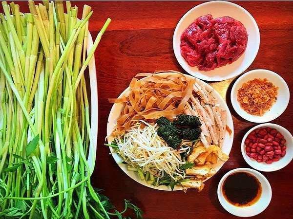 Nguyên liệu đầy đủ để chế biến món bánh đa trộn hấp dẫn