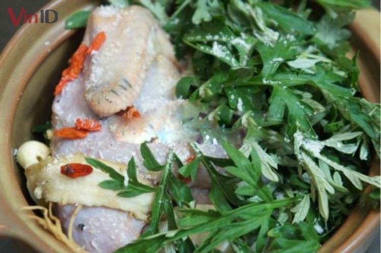 Nguyên liệu làm món gà hầm thuốc bắc ngải cứu