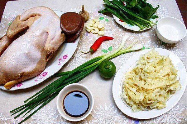 Nguyên liệu làm món vịt xáo măng