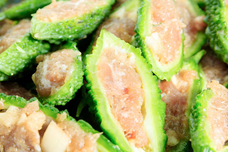 Nguyên liệu làm nhân mướp đắng nhồi thịt, chọn thịt nạc để giảm mướp đắng nhồi thịt bao nhiêu calo