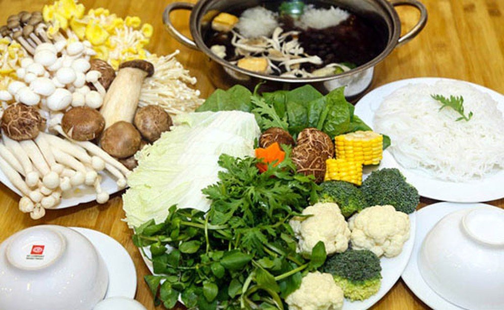 Cách Nấu Lẩu Chay Ngon: 3 Công Thức Thanh Đạm Hấp Dẫn Nguyên liệu lẩu chay