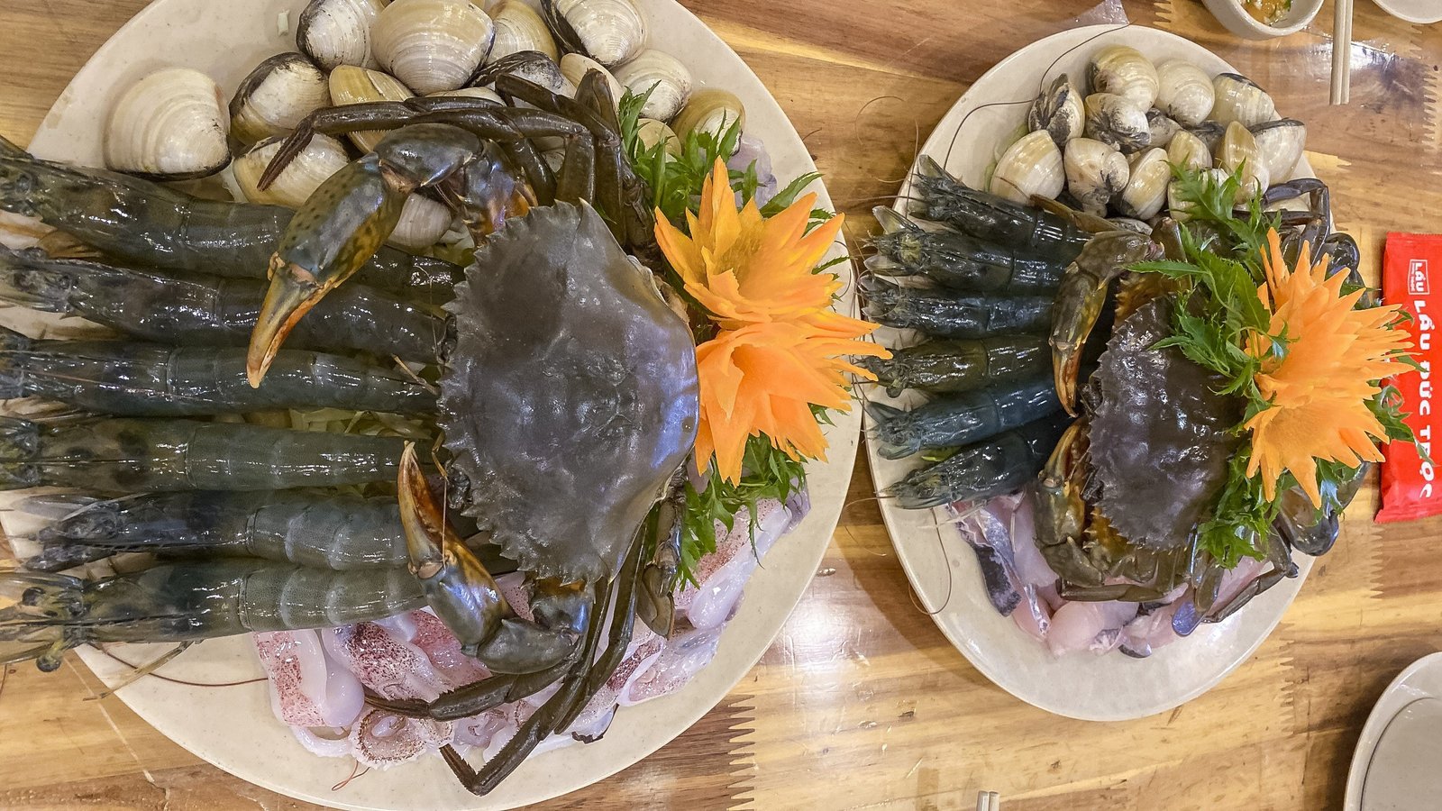 Nguyên liệu lẩu hải sản tươi sống
