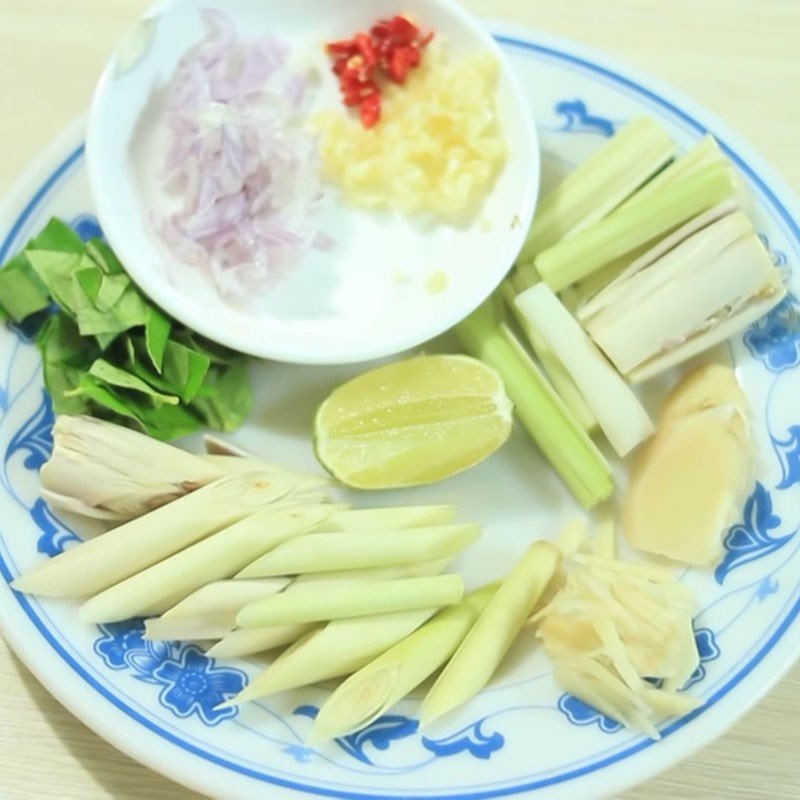 Nguyên liệu ốc bươu xào sả ớt kiểu Thái