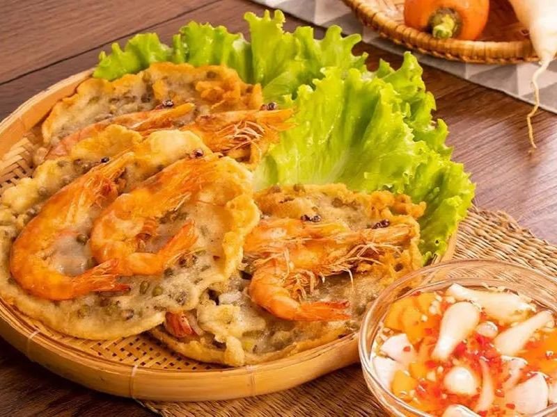 Nguyên liệu tôm và khoai lang đã sơ chế