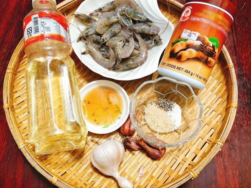 Nguyên liệu tôm xào me