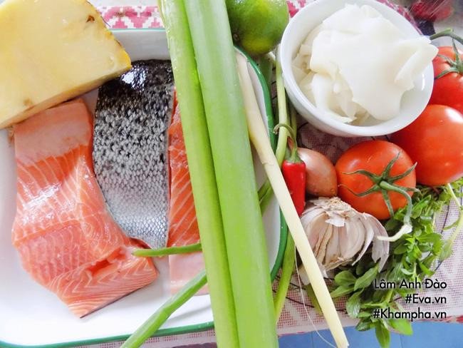 Nguyên liệu tươi ngon cho món canh chua cá hồi