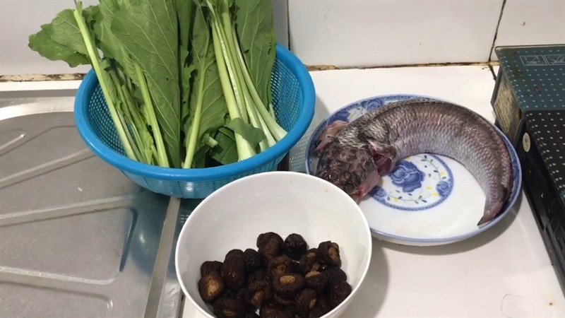 Nguyên liệu tươi ngon cho món canh rau cải cá lóc