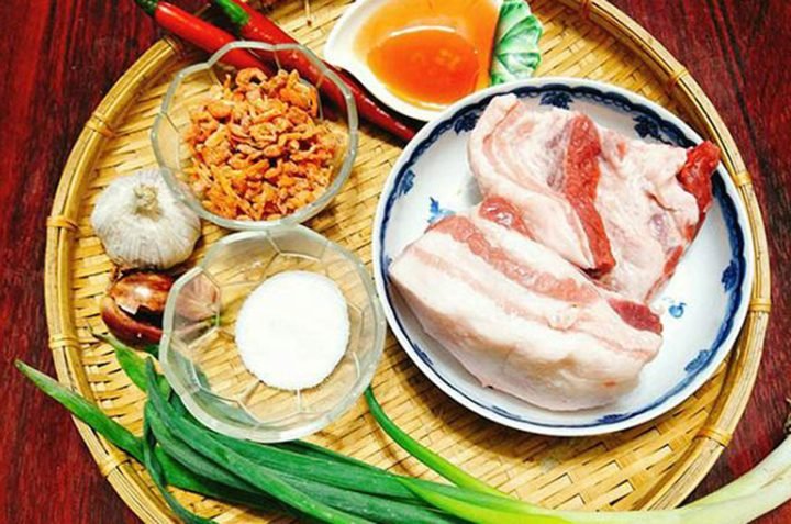 Nguyên liệu tươi ngon cho món kho quẹt thịt đậm đà hương vị truyền thống