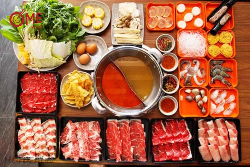 Nguyên liệu tươi ngon chuẩn bị cho món lẩu Tomyum