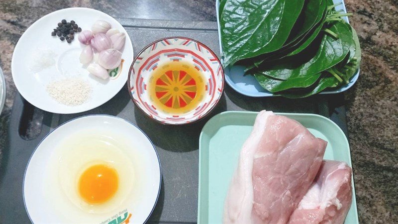 Nguyên liệu tươi ngon để làm món thịt cuốn lá lốt