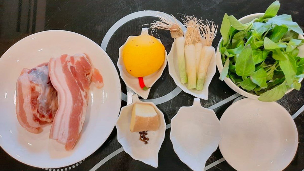 Cách Làm Thịt Lợn Bóp Chua Ngọt Chuẩn Vị Gia Đình Nguyên liệu tươi ngon để làm món thịt lợn bóp chua ngọt