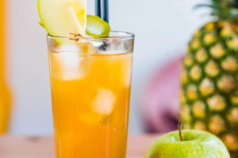 Nguyên liệu tươi sạch để làm nước ép táo thơm bổ dưỡng với lượng calo kiểm soát