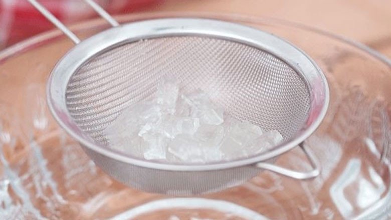nha đam đã sơ chế xong, chuẩn bị nấu chè