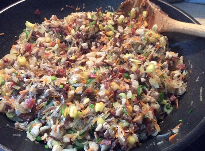 Nhân bánh xèo tôm thịt đậu xanh thơm ngon