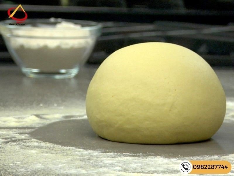 Nhào bột làm bánh mì bơ sữa đặc