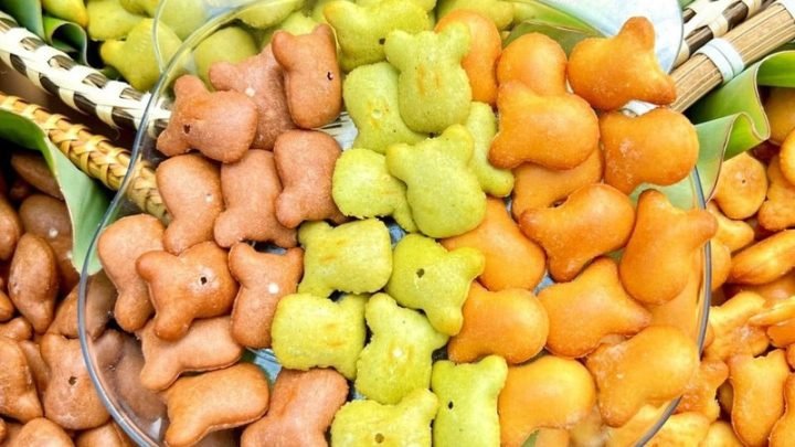 Những chiếc bánh gấu hình dáng đáng yêu với nhân kem béo ngậy, tượng trưng cho hương vị tuổi thơ được nhiều người yêu thích.