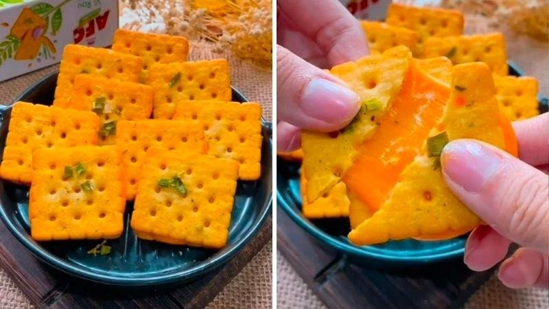 Những chiếc bánh hành phô mai kẹp nhân hoàn chỉnh