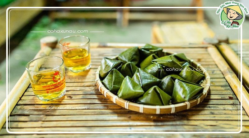 Những chiếc bánh ít lá gai Bình Định hình chóp độc đáo