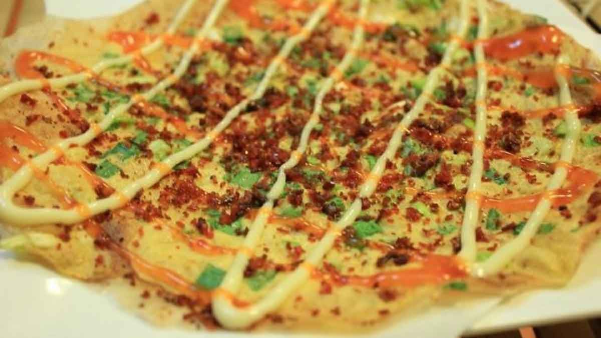 Những chiếc bánh tráng nướng hấp dẫn đã hoàn thành, sẵn sàng thưởng thức.