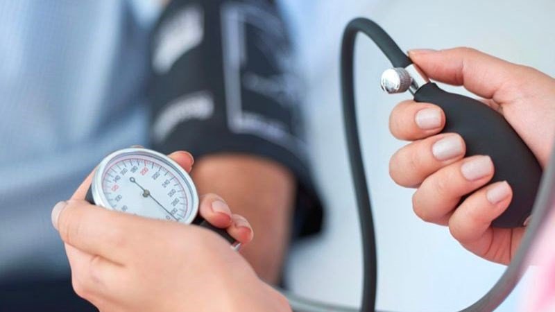 Những lợi ích sức khỏe của khoai mì bao gồm hỗ trợ kiểm soát huyết áp và tim mạch.