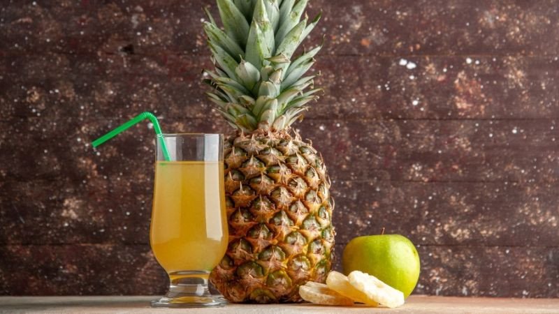 Những người nên hạn chế ăn dứa