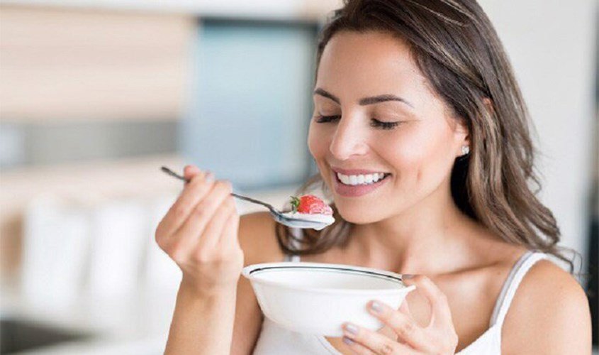 Những tác hại tiềm ẩn khi tiêu thụ quá nhiều sữa chua không đường