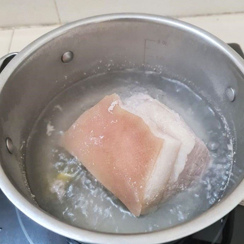 Ninh nước dùng cho canh rong biển đậu hũ non củ quả