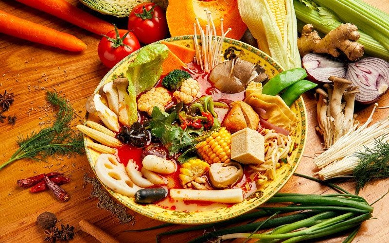 Nồi lẩu chay Thái chua cay đậm đà hương vị truyền thống