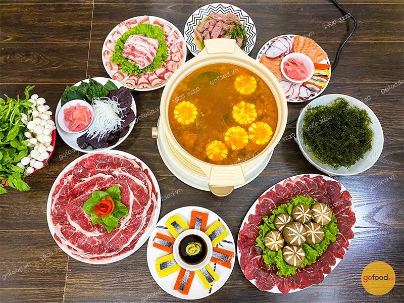 Nồi lẩu Thái thập cẩm bằng gói cốt lẩu tiện lợi, thơm ngon