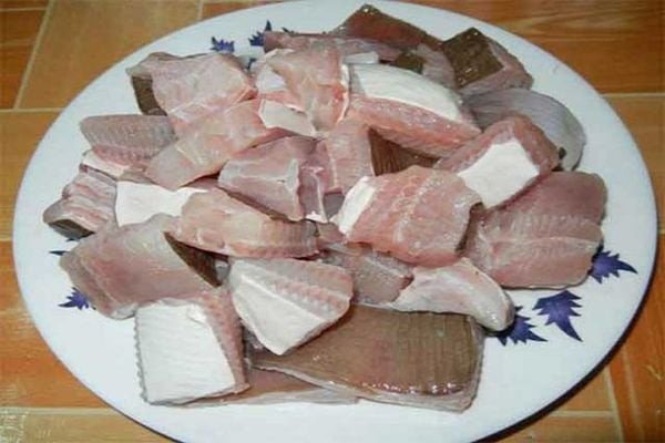 nước cốt me chín sánh mịn cho món canh chua cá đuối