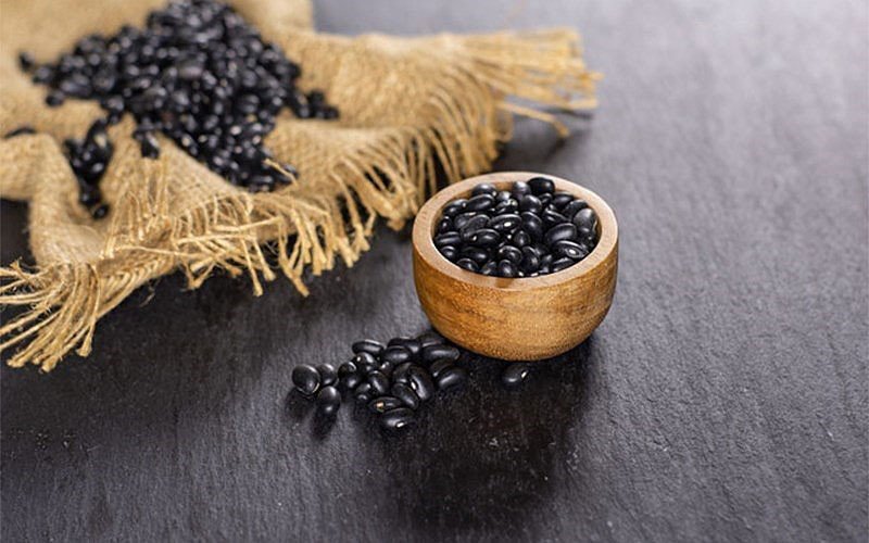 Nước đậu đen táo đỏ và lợi ích giảm cân