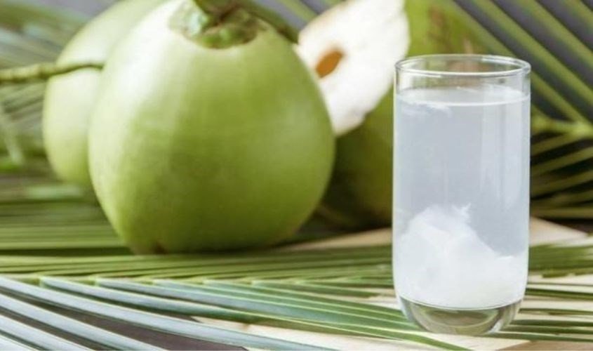 nước dừa tươi tự nhiên ít calo, 1 lít nước bao nhiêu calo