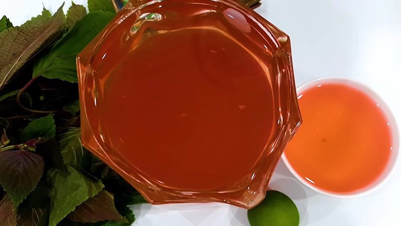 Nước lá tía tô uống cùng mật ong sẽ giúp bạn giảm mỡ thừa nhanh chóng