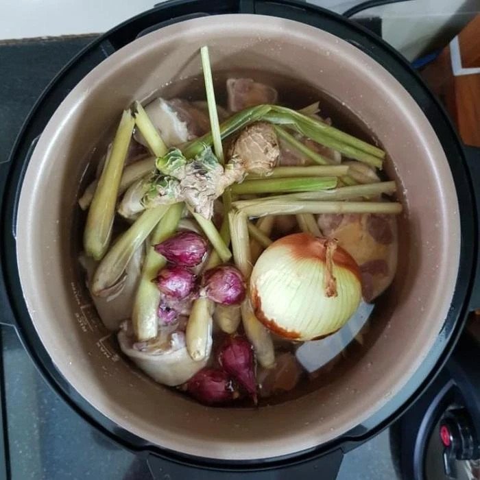 Nước lẩu là linh hồn của món lẩu ngựa