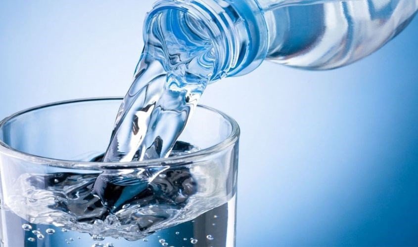 nước lọc không calo và không gây tăng cân, 1 lít nước bao nhiêu calo