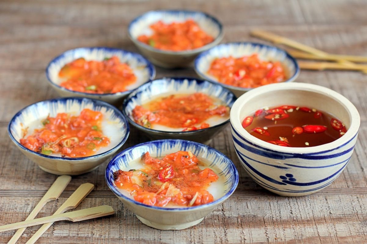 Nước mắm bánh bèo miền Trung pha cùng nước luộc tôm đậm đà