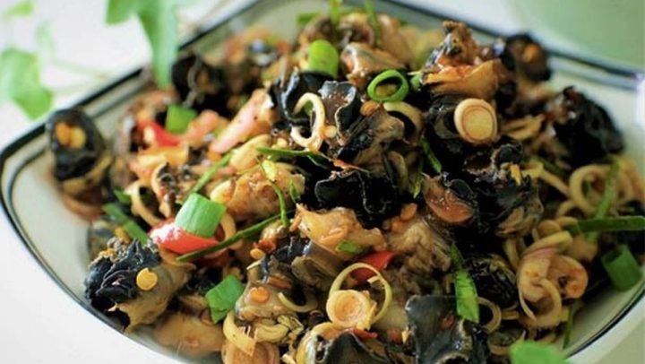 ốc bươu xào sả ớt