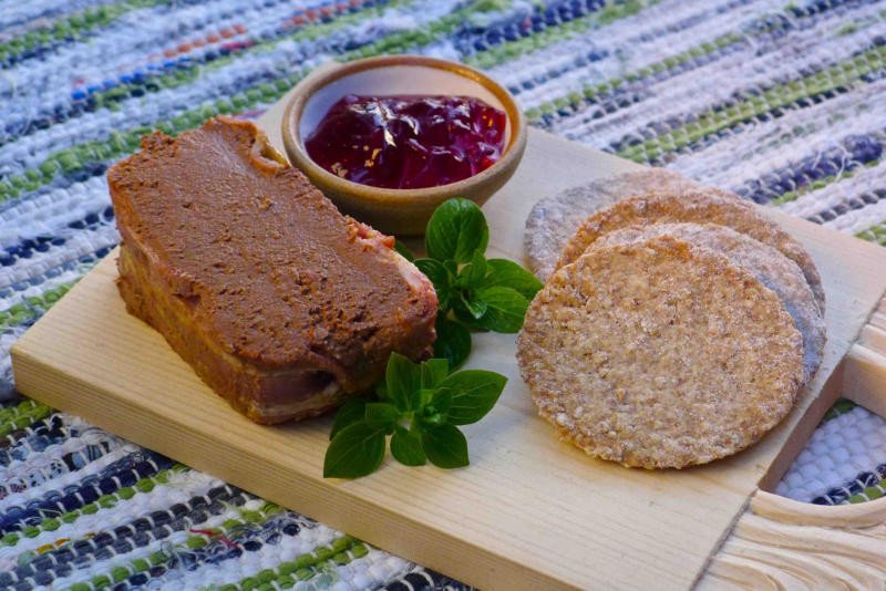 Pate ăn kèm có calo thấp