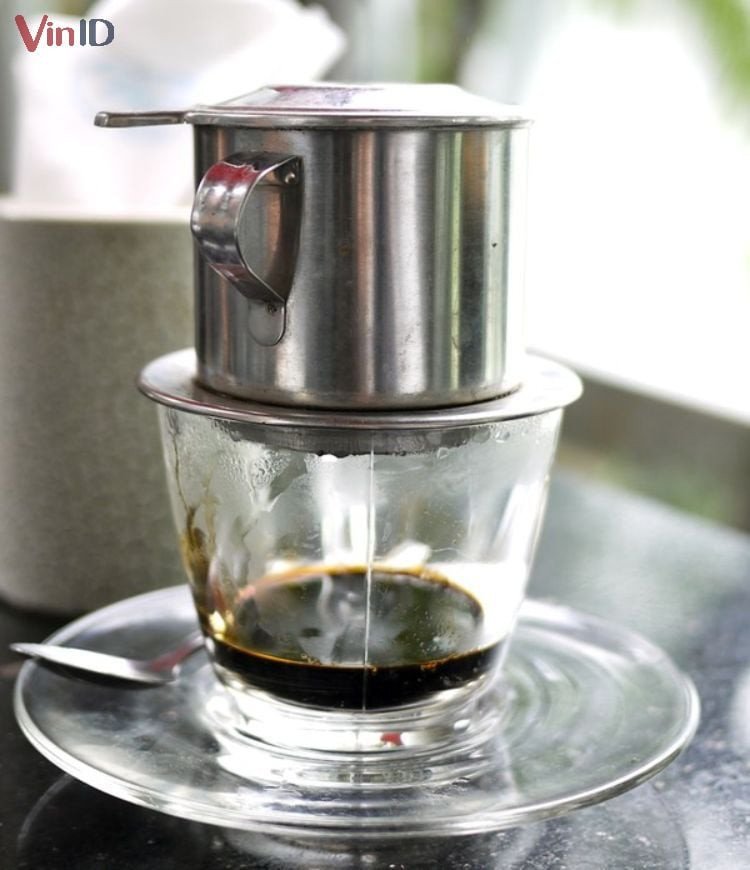 Pha cà phê phin đúng cách cho cà phê kem trứng