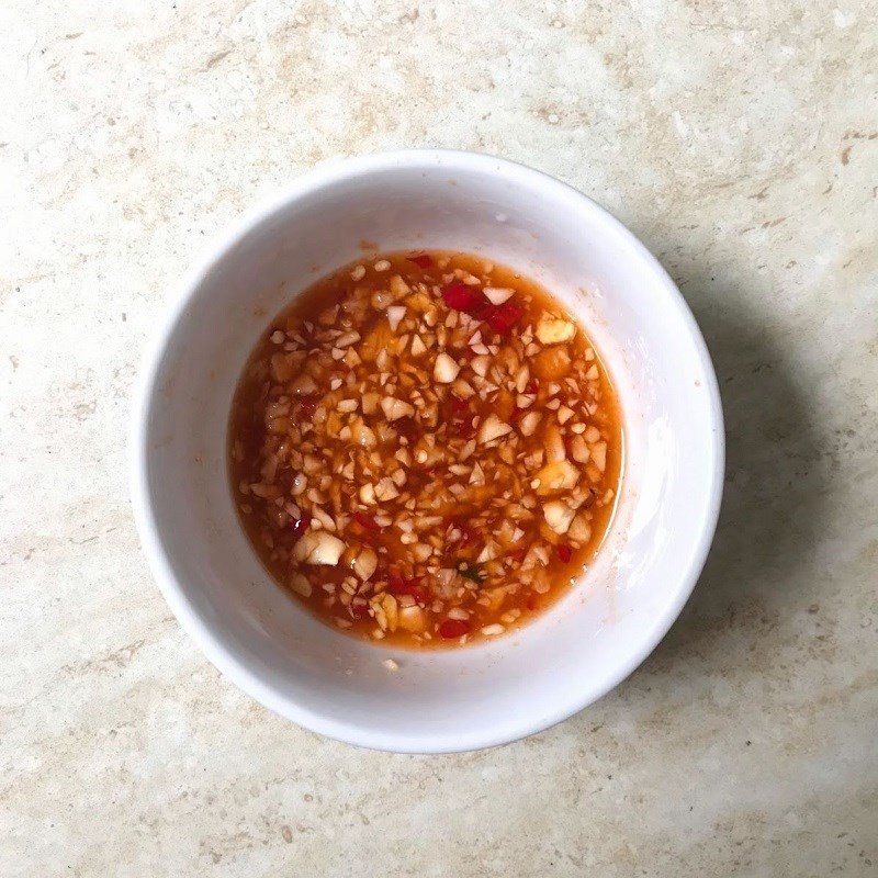 Pha chế nước sốt rim mắm tiêu đặc biệt